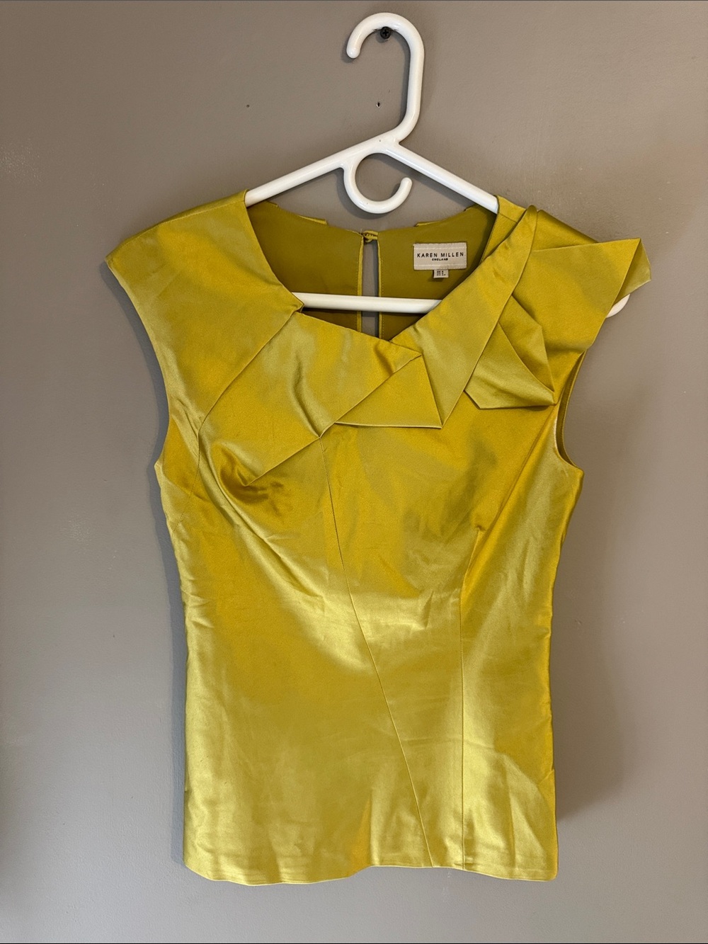 vintage Karen Millen chartreuse/yellow silk blouse. Sleeveless. Size small